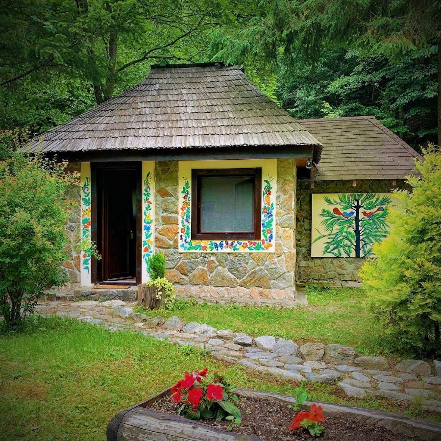 Fratii Jderi - Utopia Verde Brezoi Exterior photo